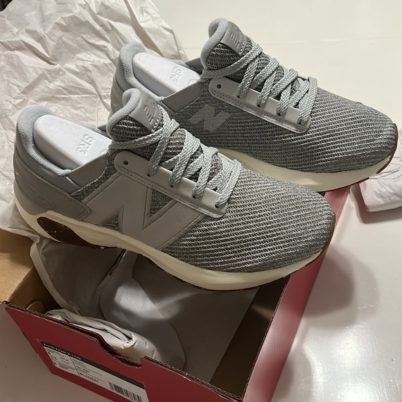 Women’s New Balance Fresh Foam X1440 Size 8 Grey Beige - Picture 2 of 13